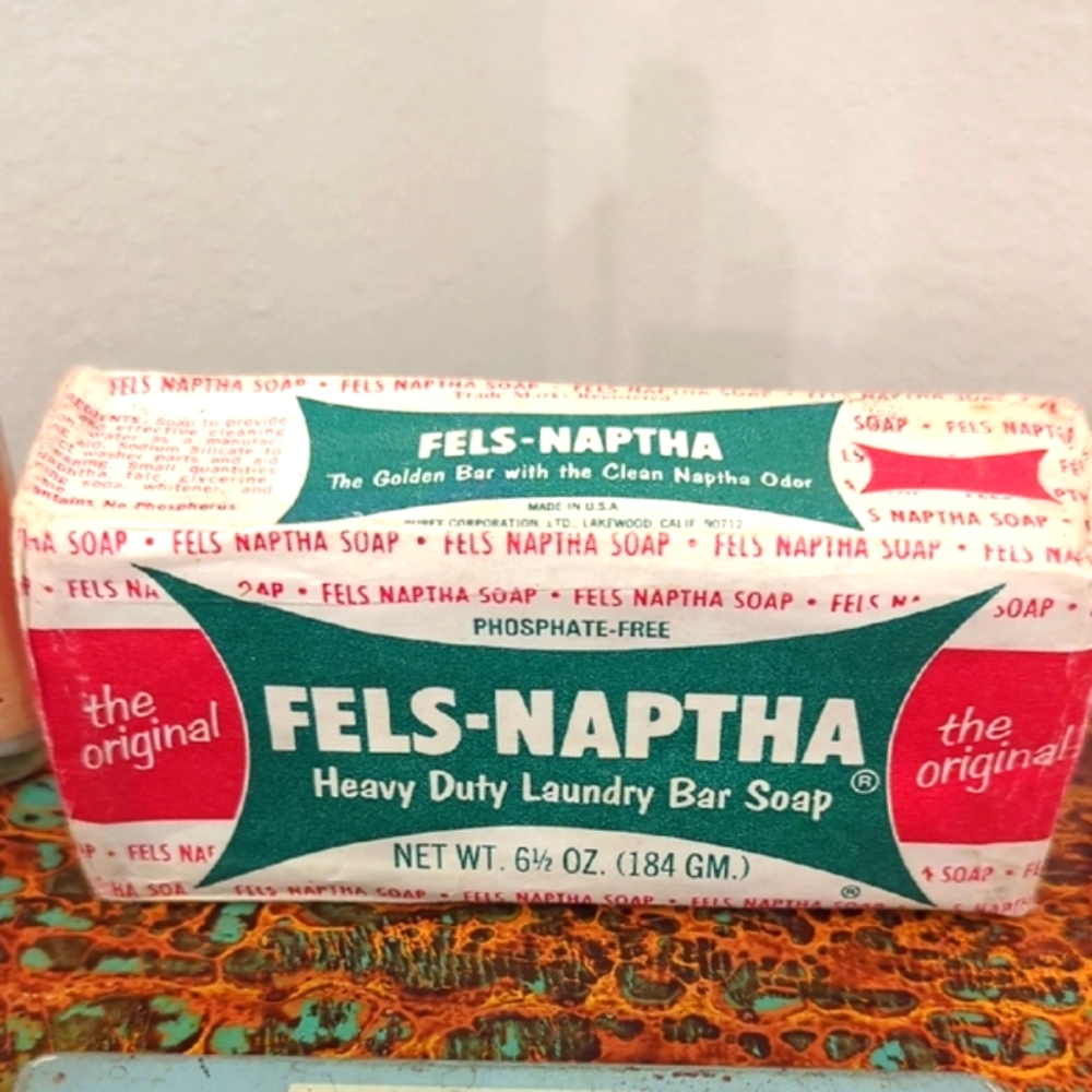 Vintage Collectible Lot with Various Items - Picture 7 of 9